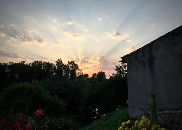 Beautiful Village House Next To Garonne River!