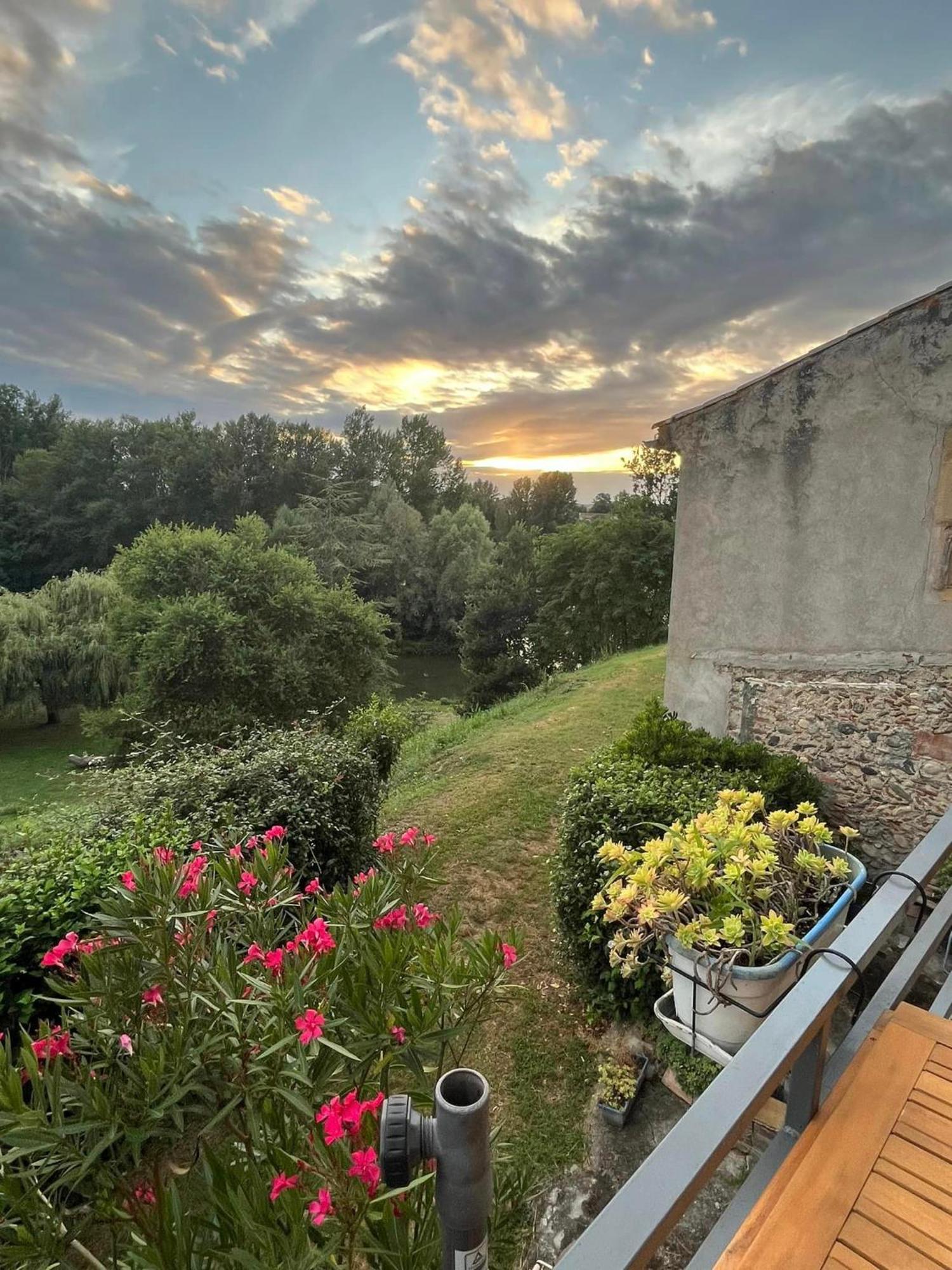 Beautiful Next To Garonne River! * Couladere